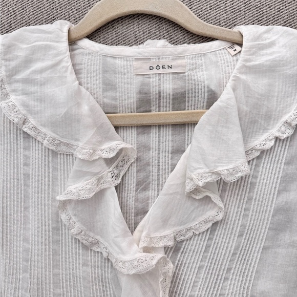 Doen White Ruffled Blouse - Picture 2 of 3